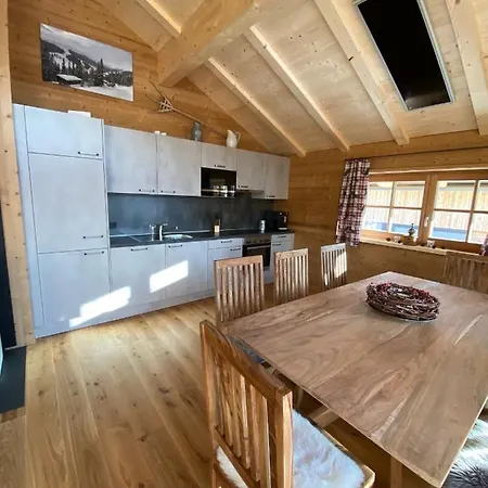 Almhuette 木屋 拉赫陶